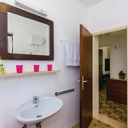 Apartment Senj Cr Apartman Brsecine